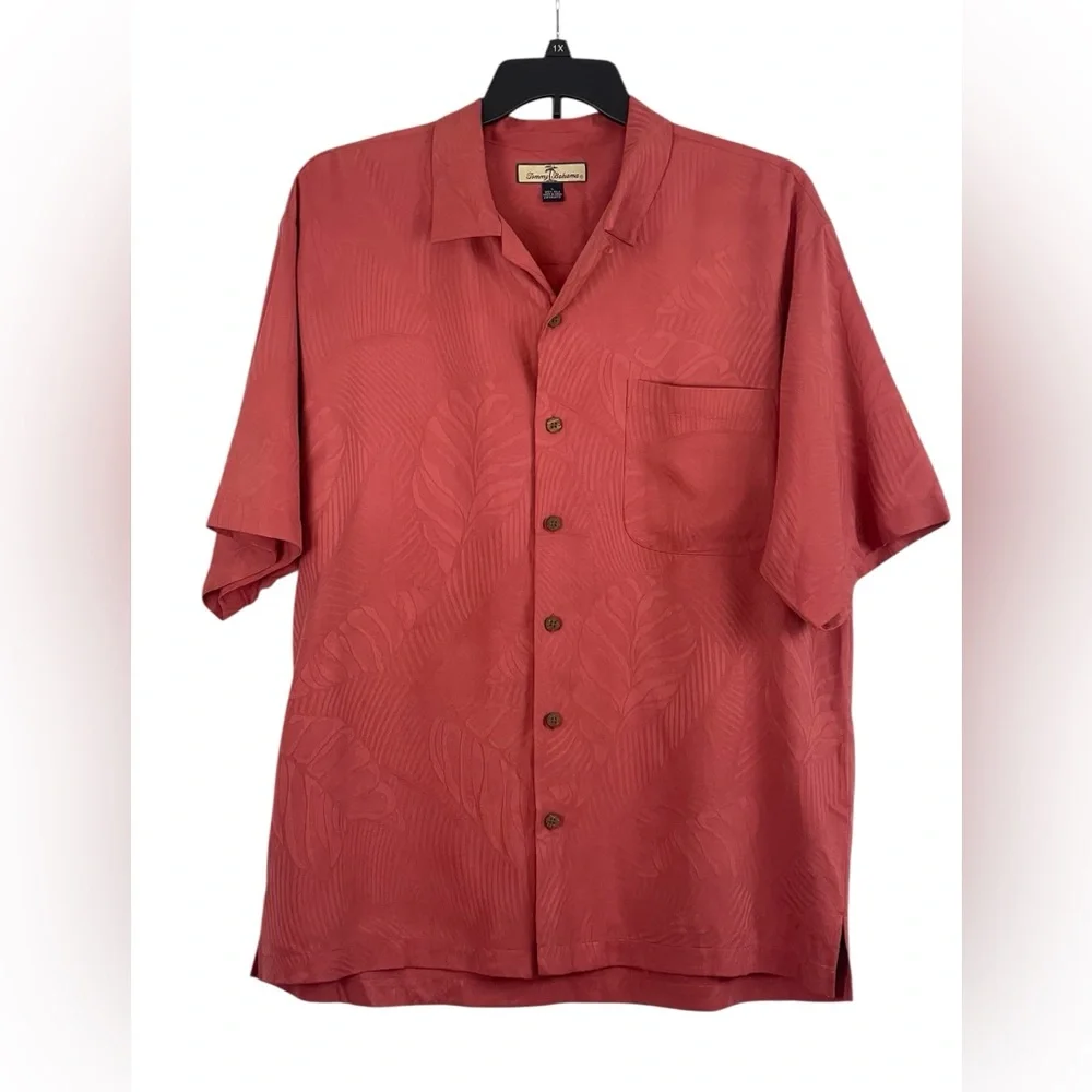 Men’s Tommy Bahama silk shirt with tropical imprint. Size large. GUC - Picture 4 of 8